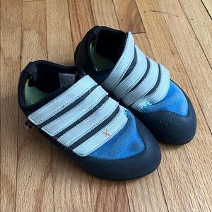 Climb X Blue and Black Velcro Strap Climbing Shoes Size 13 EUR 31